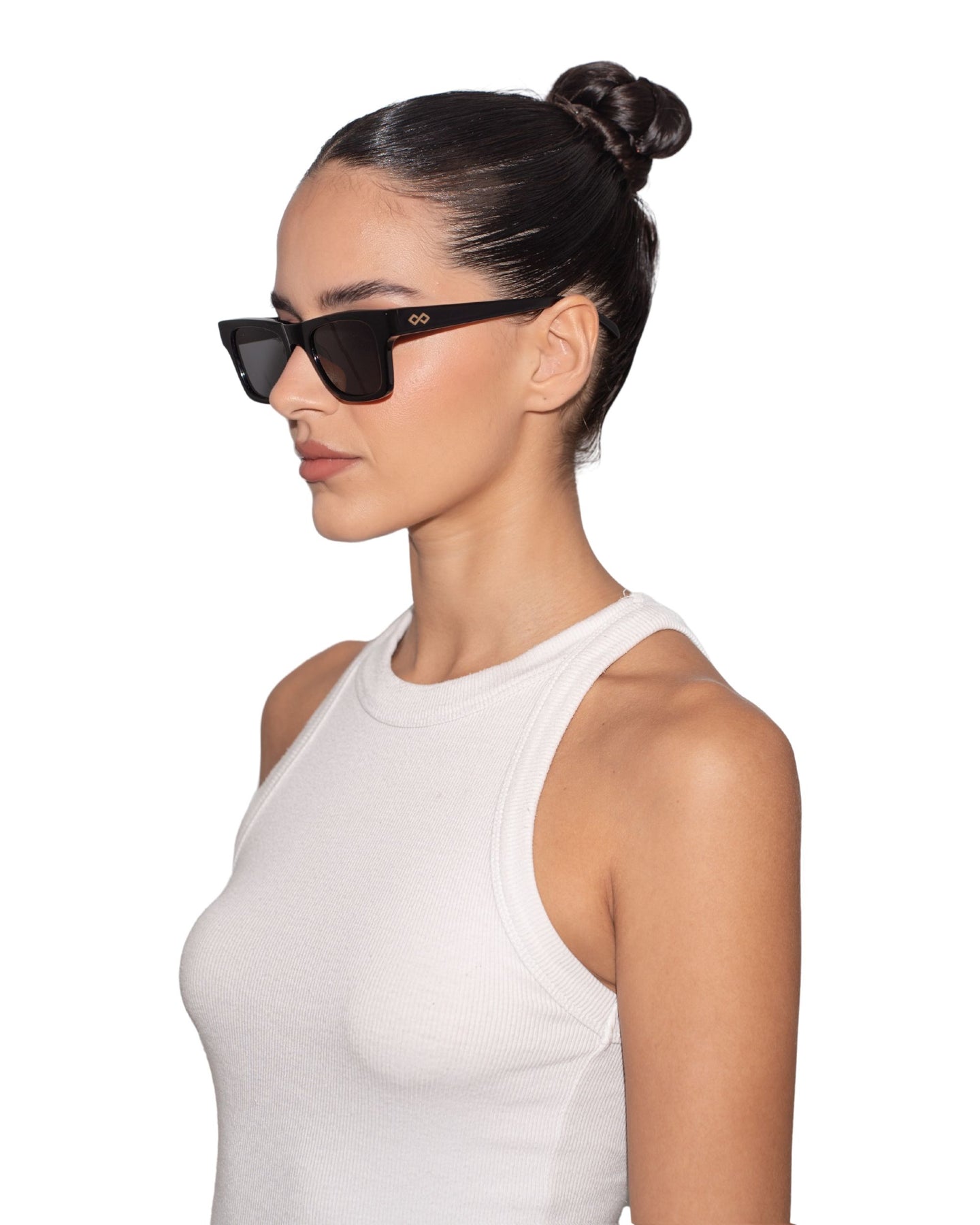 Shop Harper Sunglasses in Black Colour – Available Online in USA, UK, Canada & United Arab Emirates
